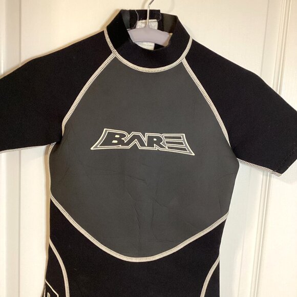 Bare Junior Shorty Size 10 Black Short Leg Wetsuit Kids Boy Girl Water Sports - Picture 2 of 8